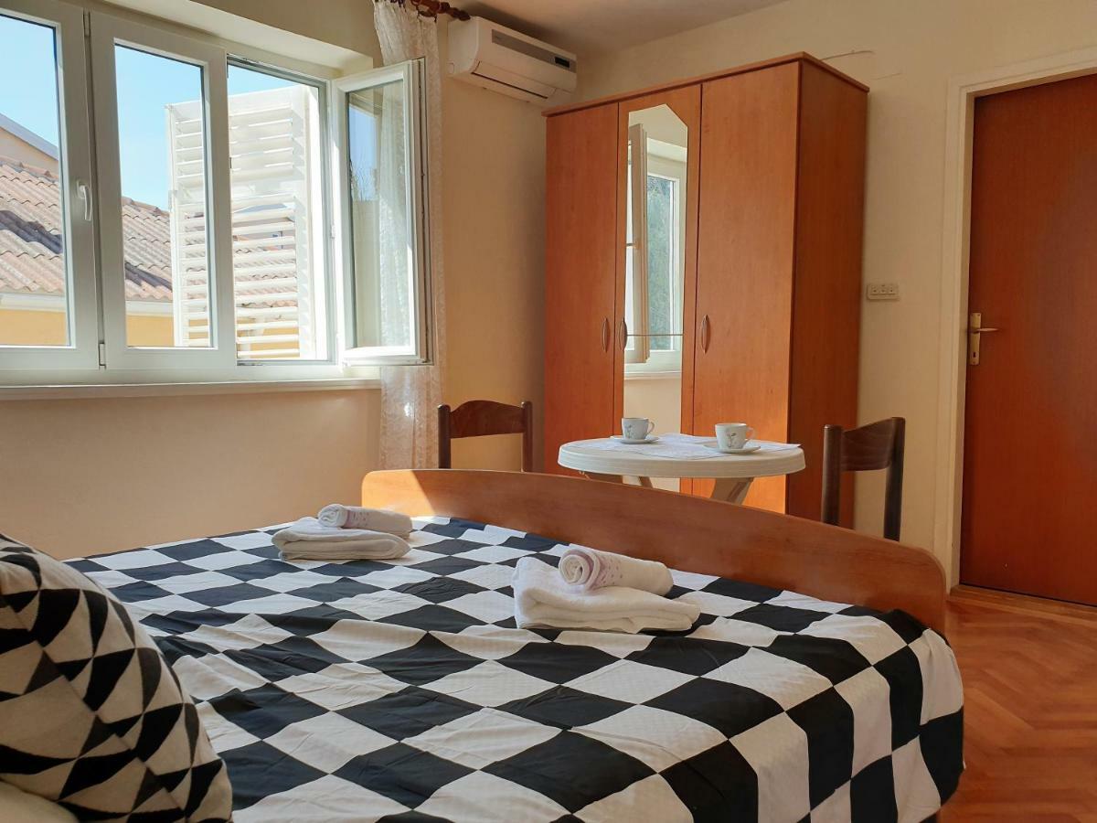 Guest House Miro Novaglia Esterno foto