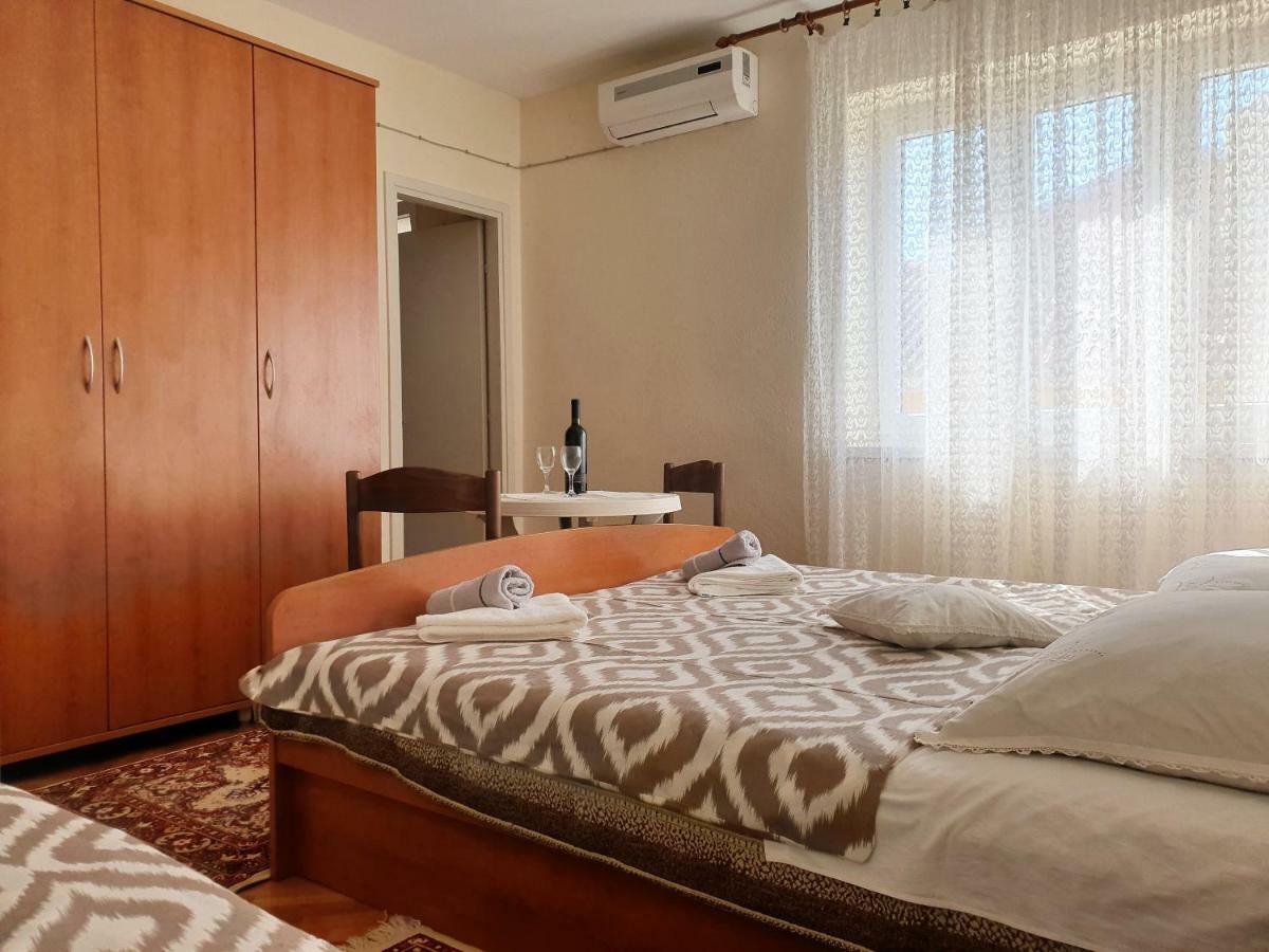 Guest House Miro Novaglia Esterno foto