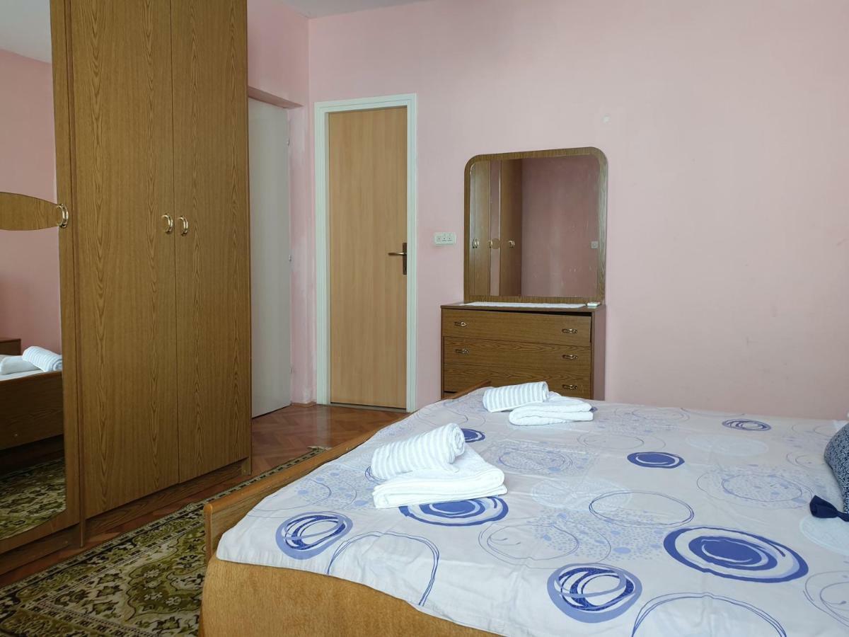 Guest House Miro Novaglia Esterno foto